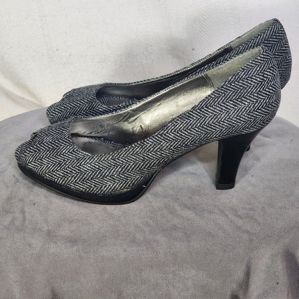 Candie's Grey Black Tweed SeeMe 3" Peep Toe Non Slick Sole Dress Pumps Size 7M - Picture 11 of 16